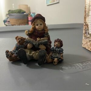 Boyd Bears  Figurine with Teddy Bears